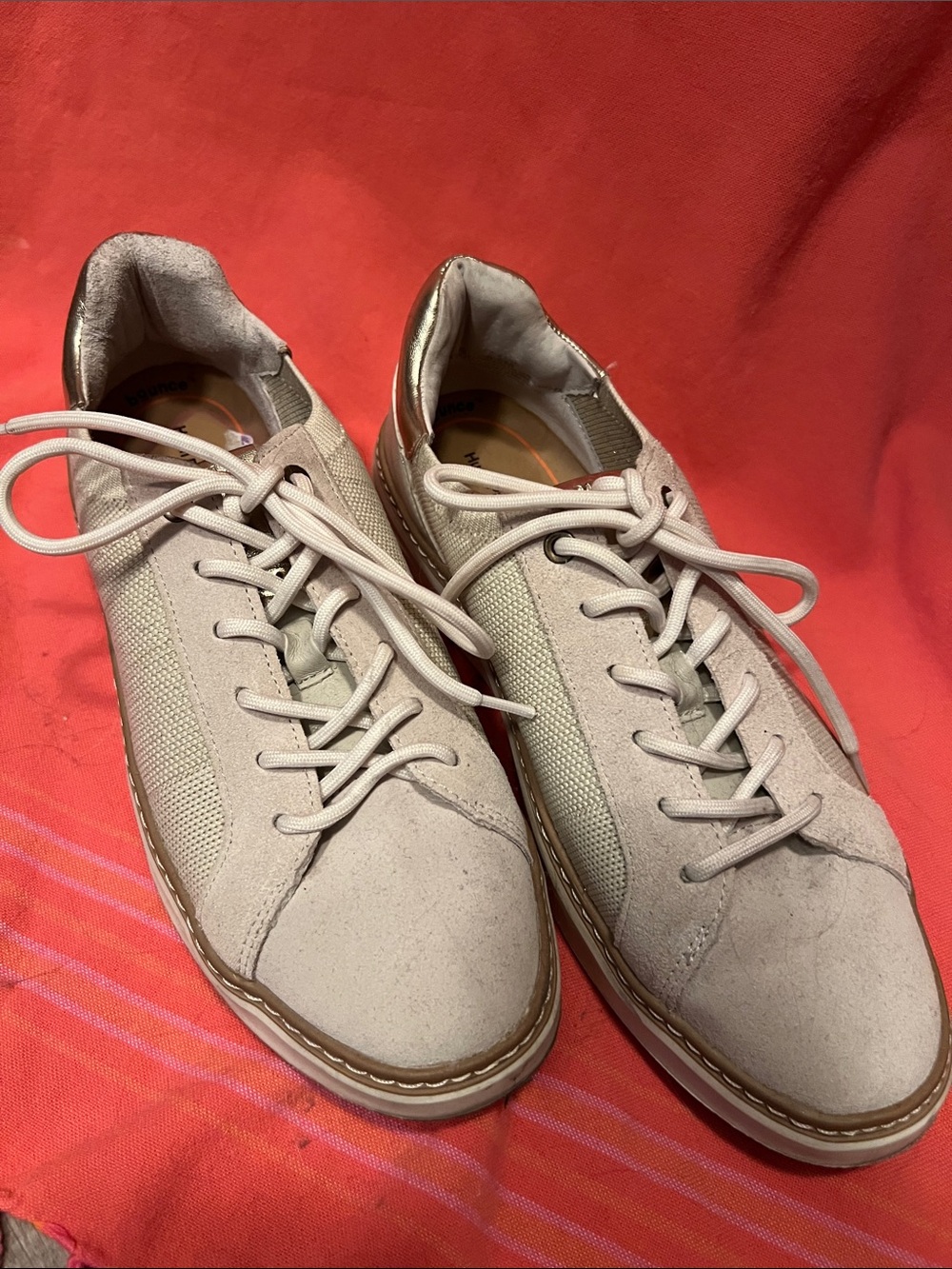 Hush Puppies Men's Lace-Up Sneakers in Light Taupe with Metallic Accents